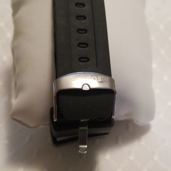 Mens adidas watch - Picture 2 of 4